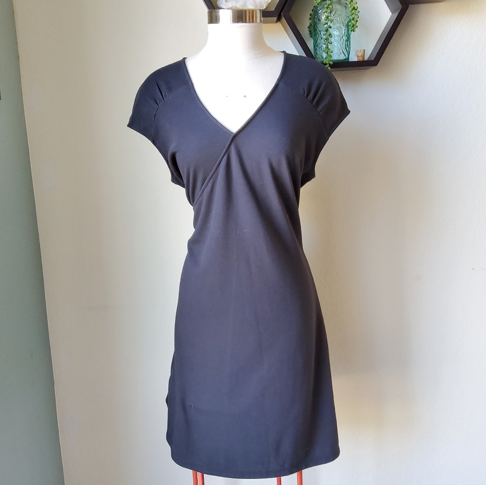 REI vneck dress size XL cap sleeve black